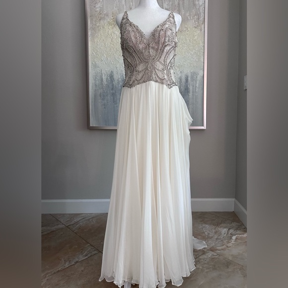 Customized Martina Liana 938 Boho Ivory Silk And Lace Wedding Dress Size 12 US - Picture 7 of 16
